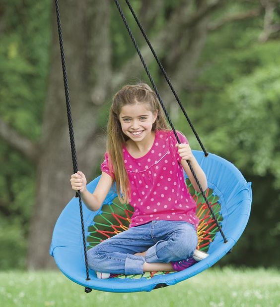 Adorable Outdoor Swings To Excite Your Kids