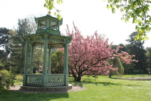 Bagatelle Garden In Classic English And Chinese Styles