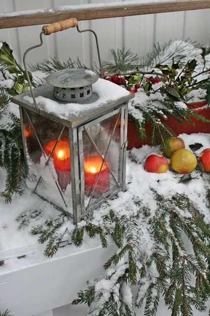 Cool Christmas Lanterns Decor Ideas For Outdoors