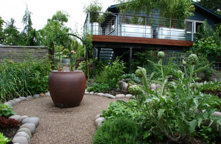 Cool Garden Makeover For A Ranch Style House
