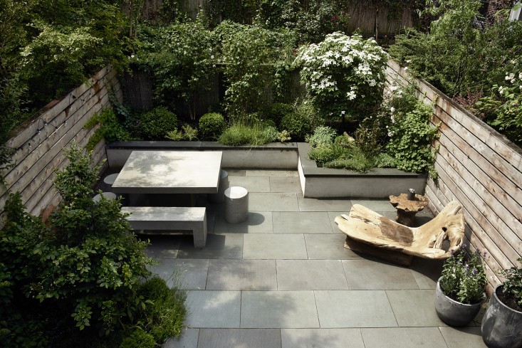 Modern Townhouse Garden With Dining And Lounging Spaces