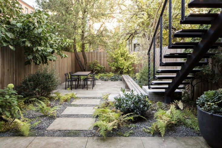 Small Yet Refreshing Brooklyn Backyard Garden Design
