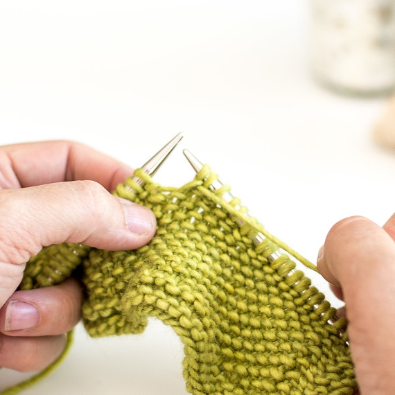 7-knit-linen-stitch-0815-8.jpg (skyword:188194)