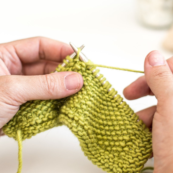 9-knit-linen-stitch-0815-8.jpg (skyword:188198)