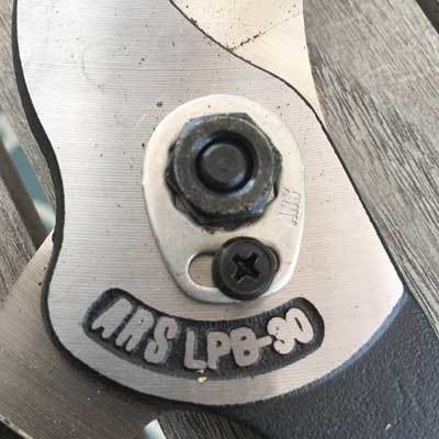 The ARS LPB-30M lopper also has a unique “screw retainer” that acts as a secondary locking and adjustment mechanism.
