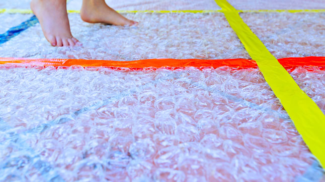 Fun sensory craft for kids: Make a Bubble Wrap Rug!