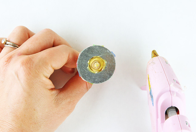 This “spin-finite” DIY toy top is made from two easy to find materials that when combined, spin for a very, very long time!