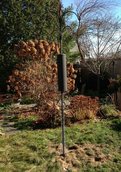 APS bird feeder pole system