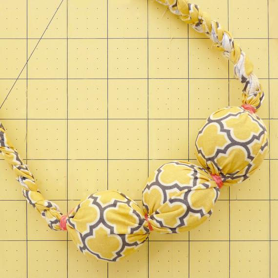 fabric-bead-necklace-2-tm-1114.jpg