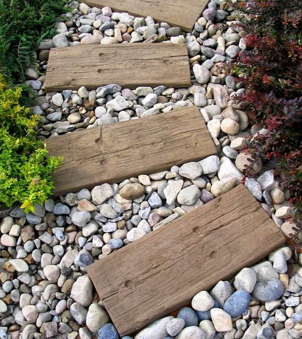 garden path ideas reclaimed railway sleepers gravel