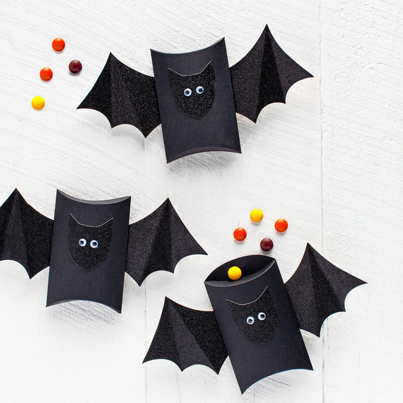 mscrafts-halloween-giftbox-bats-mrkt-1015.jpg