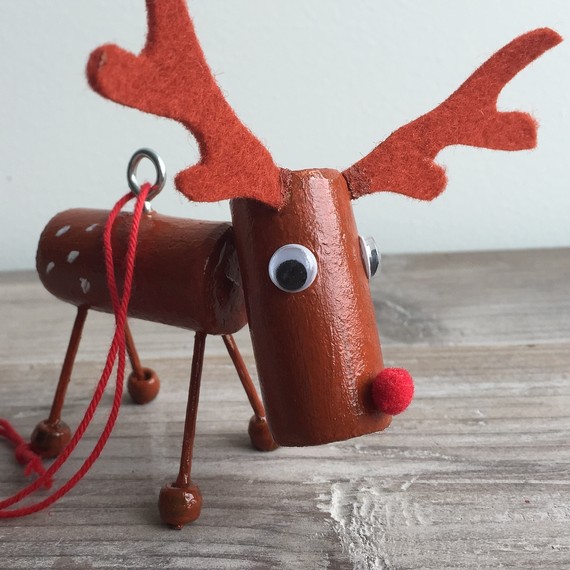 reindeer-ornament-1015.JPG (skyword:189937)