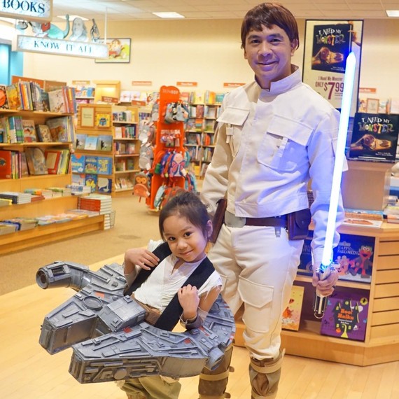 Dino Ignacio and his daughter in Star Wars costumes
