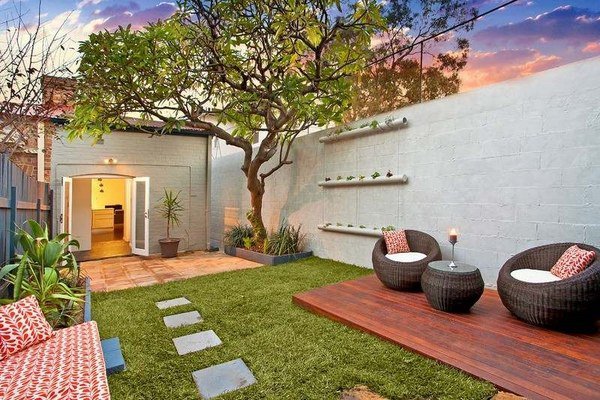 small garden ideas lawn wooden deck modern outdoor furniture privacy wall