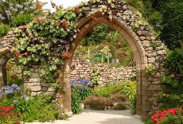 walled garden romantic garden ideas backyard retreat 