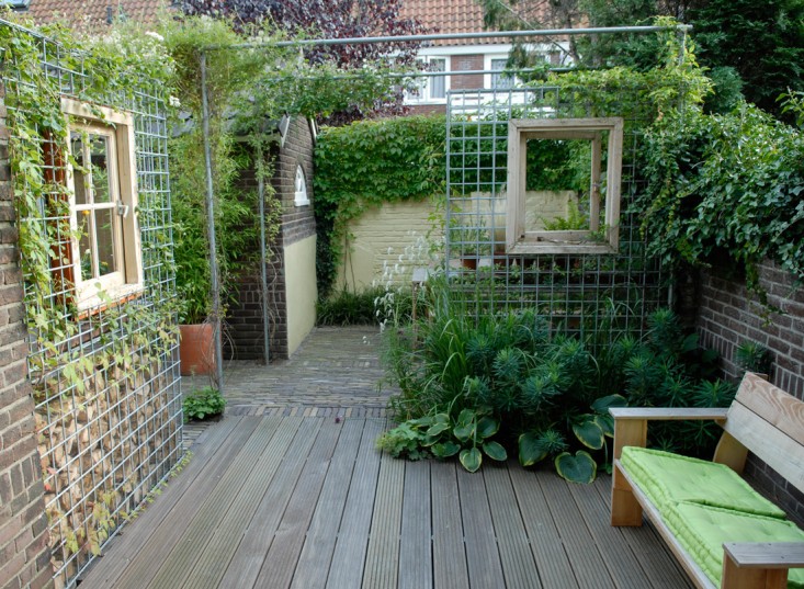 tiny-modern-garden-divided-into-bonus-rooms-2
